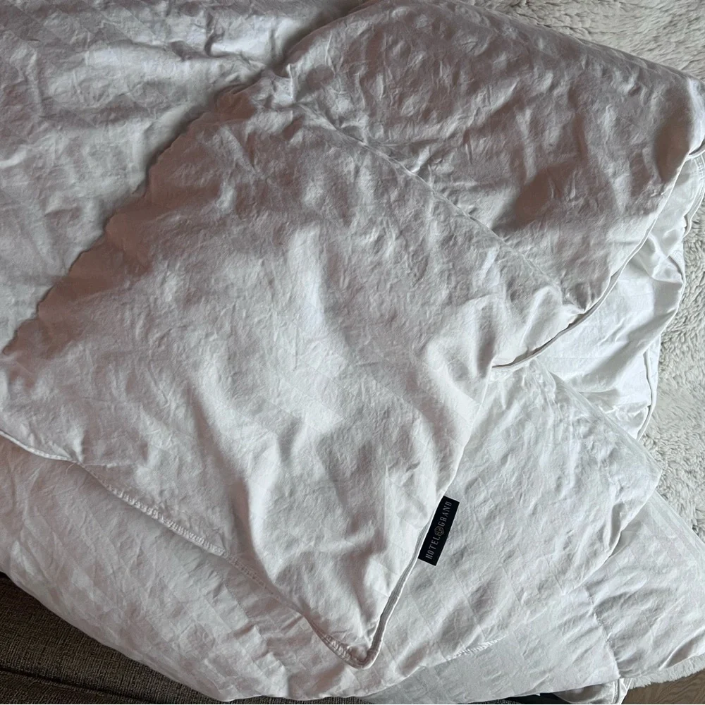 Hotel Grand 500TC white goose down comforter king size